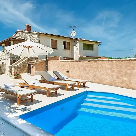 Casa Piccola Barbici With Pool In Porec, Istria Ferienhaus Rosini