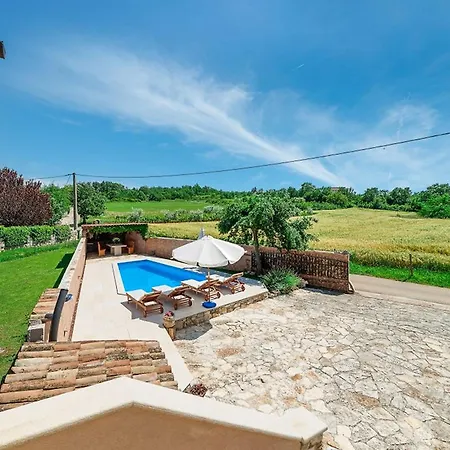 Casa Piccola Barbici With Pool In Porec, Istria Holiday home Rosini